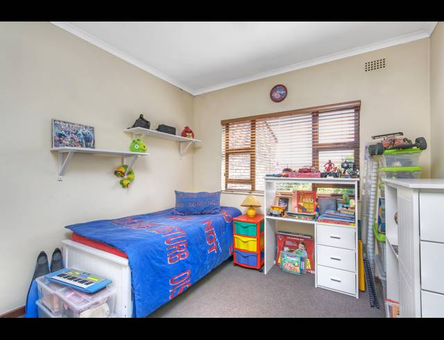 3 BEDROOM HOUSE FOR SALE IN LONEHILL